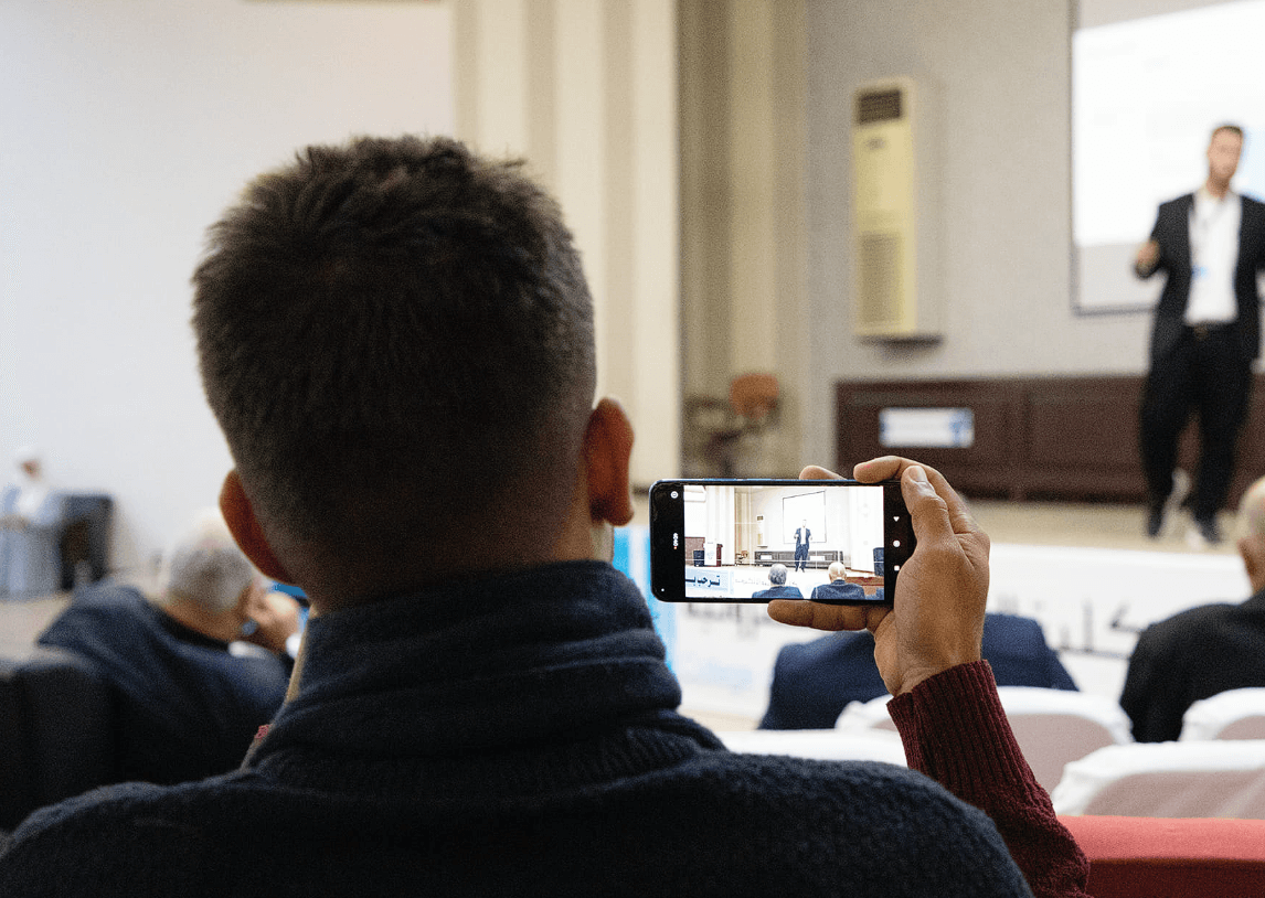 كلية التقنية الإلكترونية